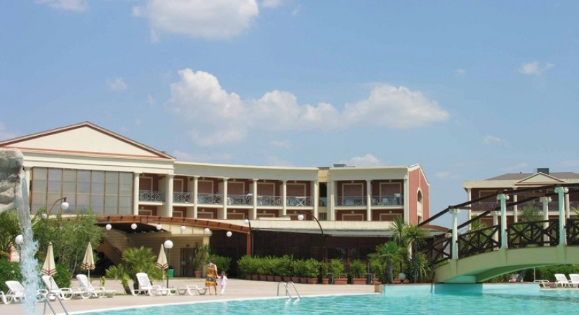 Atelier Club Villaggio Turistico Akiris Hotel - Piscina