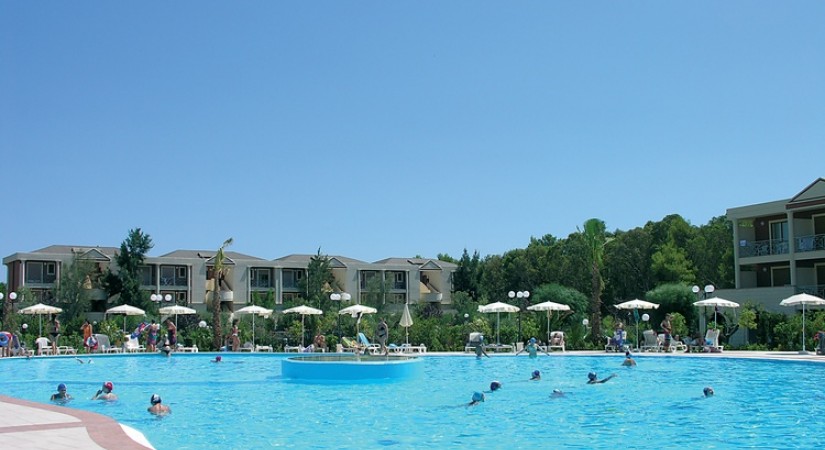 Atelier Club Villaggio Turistico Akiris Hotel - Piscina