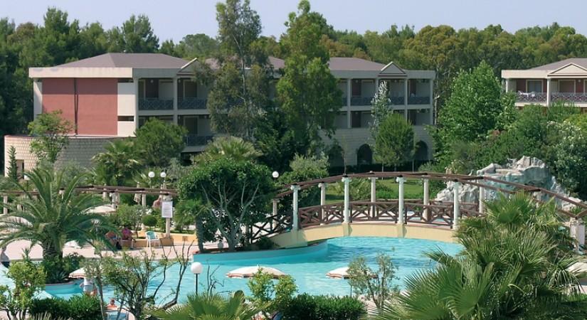 Atelier Club Villaggio Turistico Akiris Hotel - Piscina