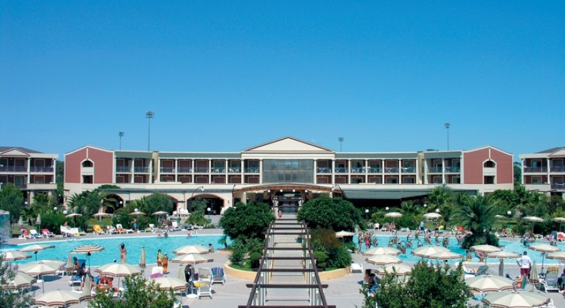 Atelier Club Villaggio Turistico Akiris Hotel - Piscina