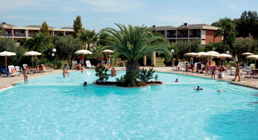 Atelier Club Villaggio Turistico Akiris Hotel - Piscina