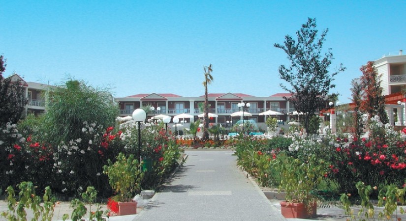 Atelier Club Villaggio Turistico Akiris Hotel