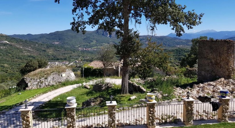  Borgo Donna Teresa