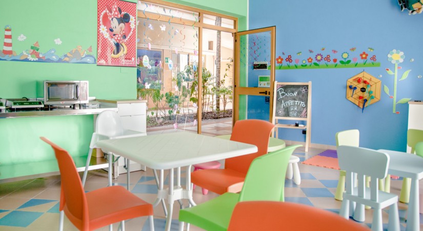Atelier Club Villaggio Turistico Akiris Hotel - Biberoneria