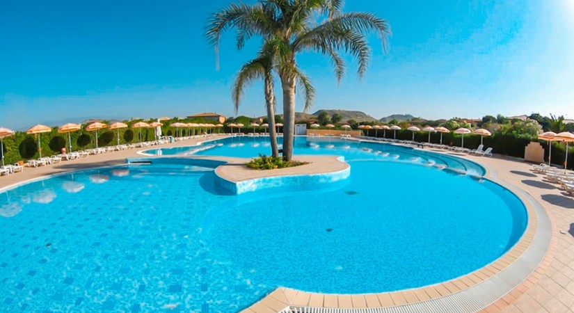 Atelier Premium Madama Club Village - Piscina