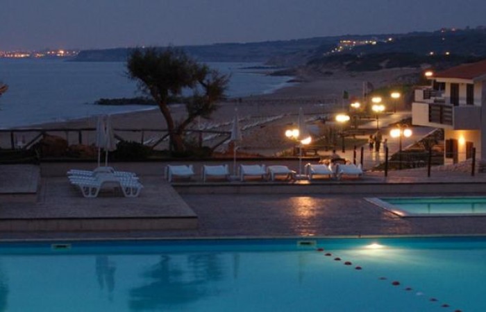Kamarina Resort