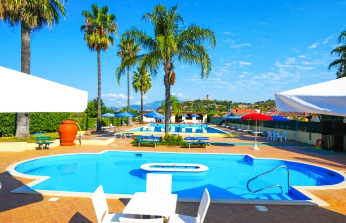 Solone Beach Resort